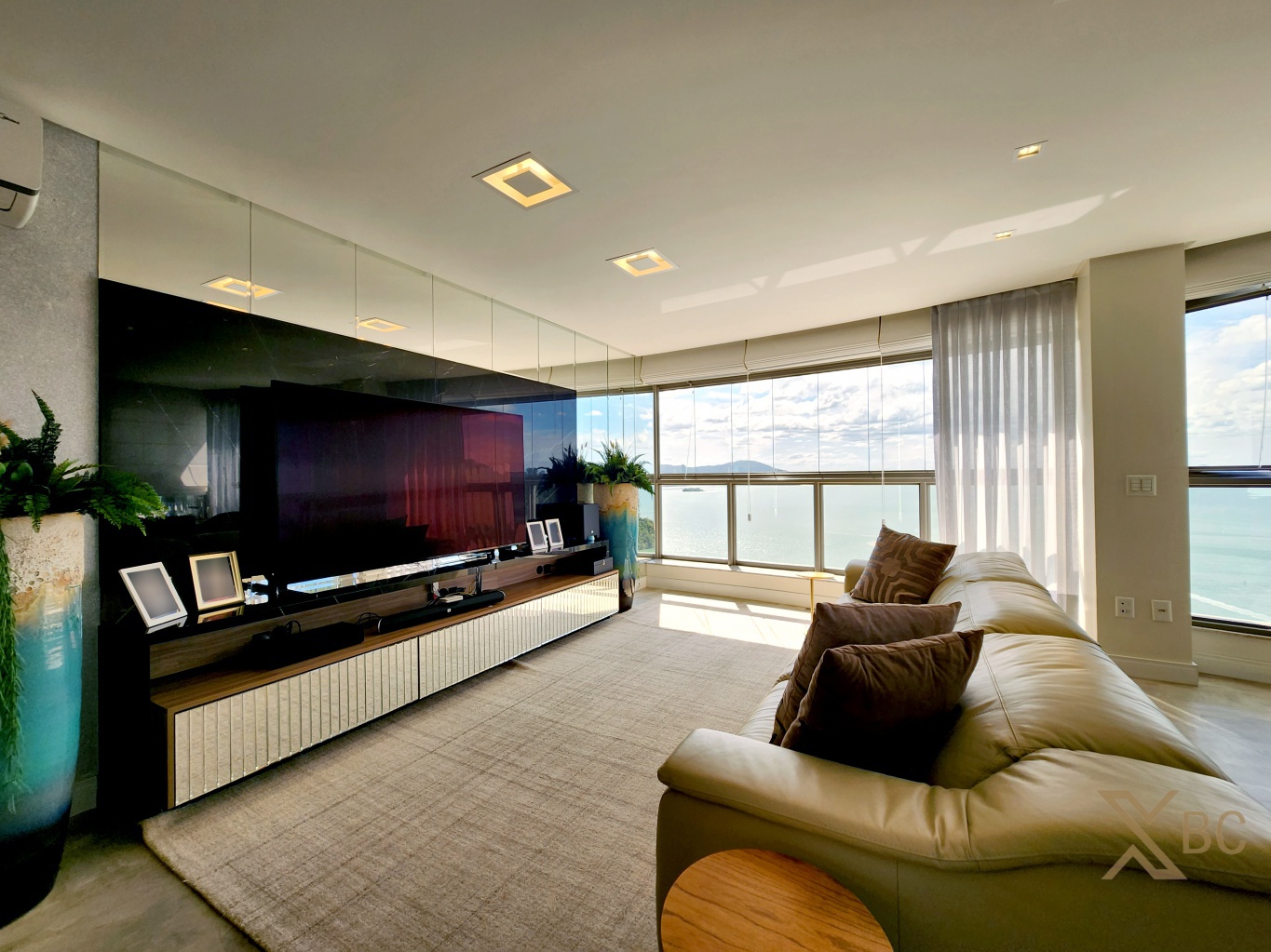 Baturité Lounge House - Apartamento Frente Mar à Venda na Barra Sul - Av. Atlântica, Balneário Camboriú