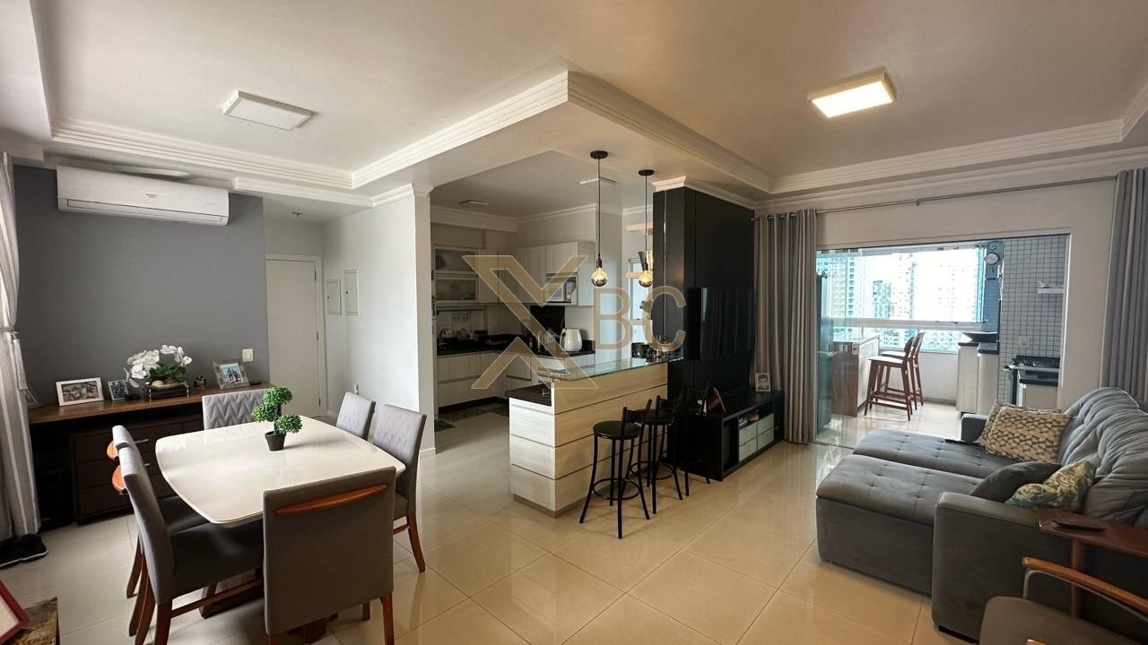 Apartamento no Edifíco Bouganville no Centro de Balneário Camboriú