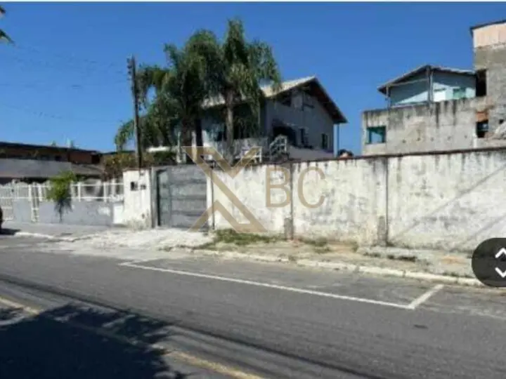 Área à venda 300m² nos Municípios