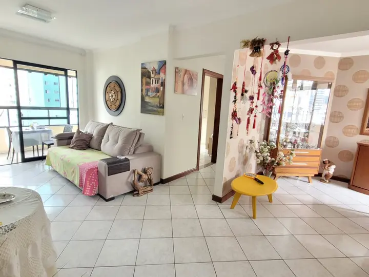 Residencial Ana Capri - Apartamento Semi Mobiliado à Venda no Centro de Balneário Camboriú - 2ª Quadra do Mar