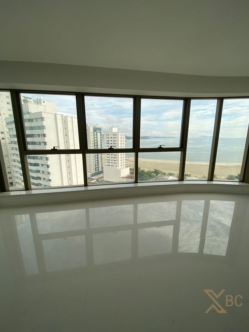 Apartamento à Venda no Yachthouse Balneário Camboriú | 4 Suítes | Barra Sul | Alto Padrão