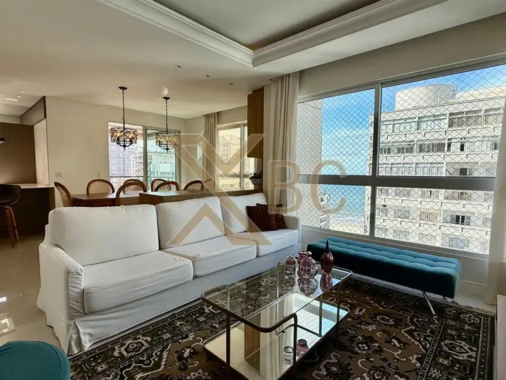 Parigi Residenza | Apartamento à Venda na Quadra do Mar em Balneário Camboriú