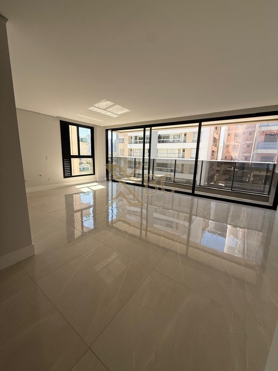 Edifício Brava Vel - Apartamento à venda na Praia Brava em Itajaí