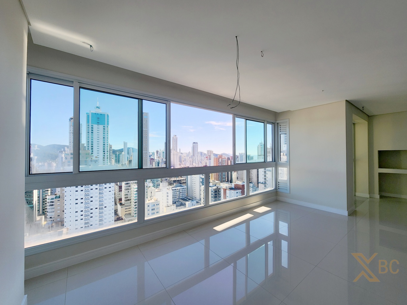 Edifício Puerto Velero - Centro | Apartamento à Venda com 4 Dormitórios e 3 Vagas em Balneário Camboriú