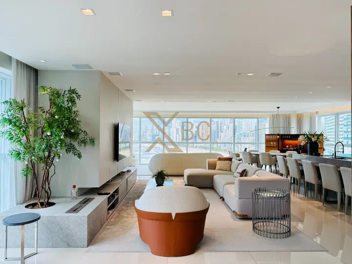 Edifício Sky Tower FG - Apartamento alto padrão com 4 suítes no bairro Pioneiros em Balneário Camboriú