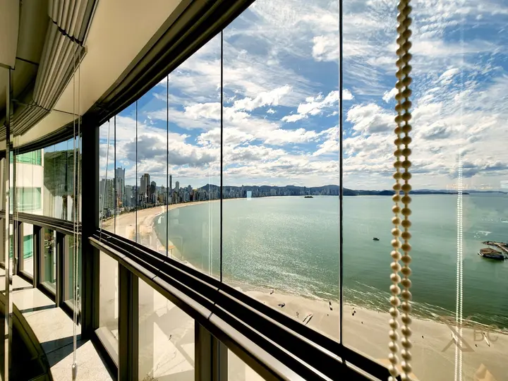 Baturité Lounge House - Apartamento Frente Mar à Venda na Barra Sul - Av. Atlântica, Balneário Camboriú