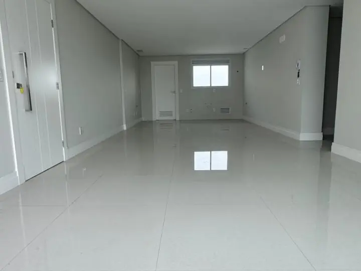 Phoenix - Apartamento com 3 Suítes à Venda no Centro de Balneário Camboriú
