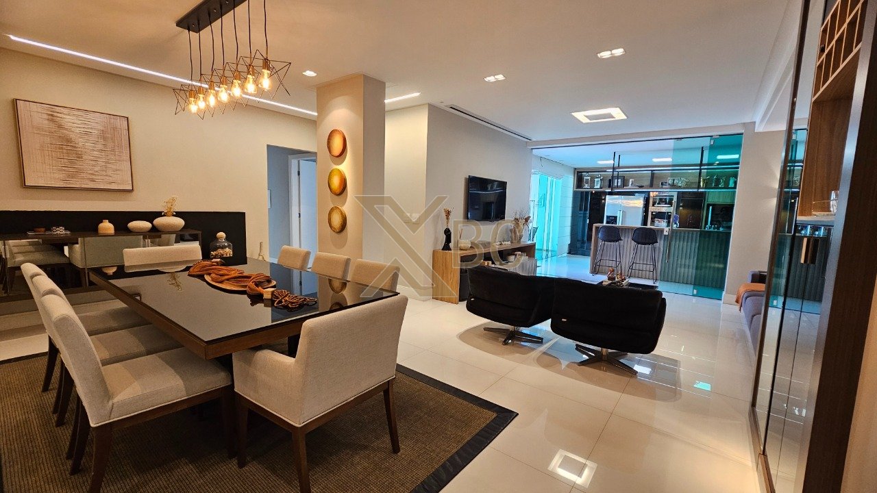 Apartamento Mobiliado à Venda no Château de Versailles - Centro de Balneário Camboriú