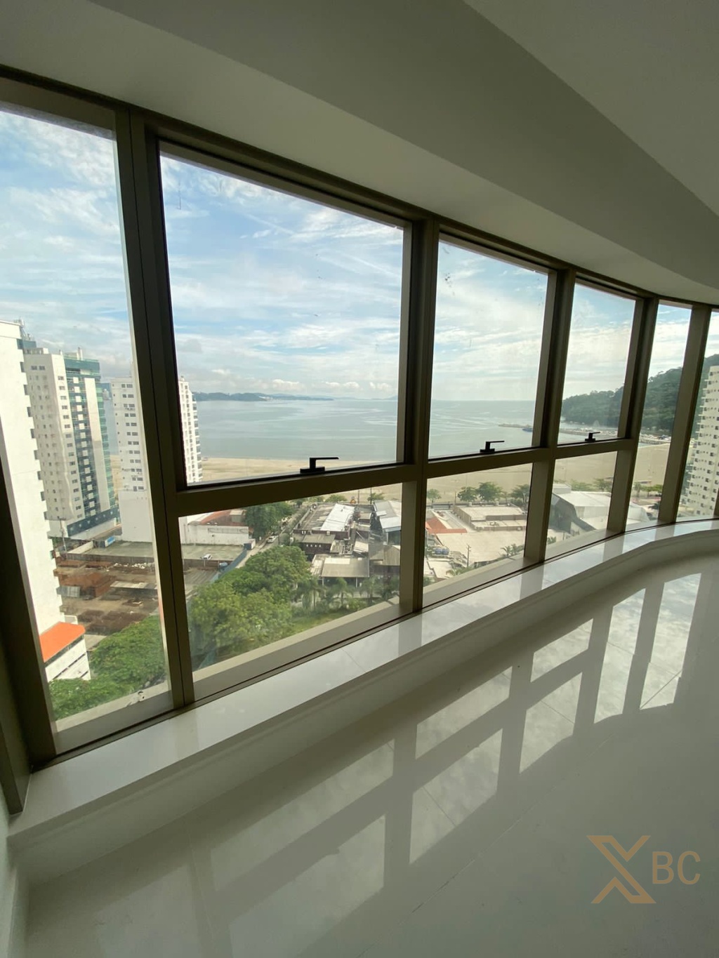 Apartamento à Venda no Yachthouse Balneário Camboriú | 4 Suítes | Barra Sul | Alto Padrão