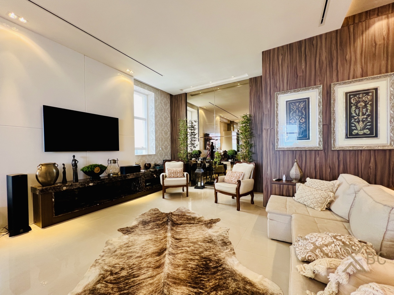 Edifício Edgar Wegner - Cobertura Duplex com Piscina Privativa à Venda no Centro de Balneário Camboriú
